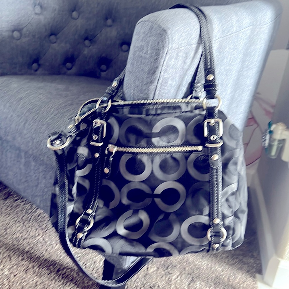 Black/grey Coach purse —  classic fashion